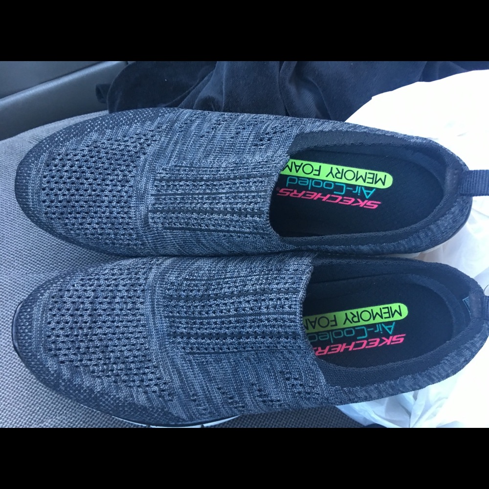 Sketchers shoes
